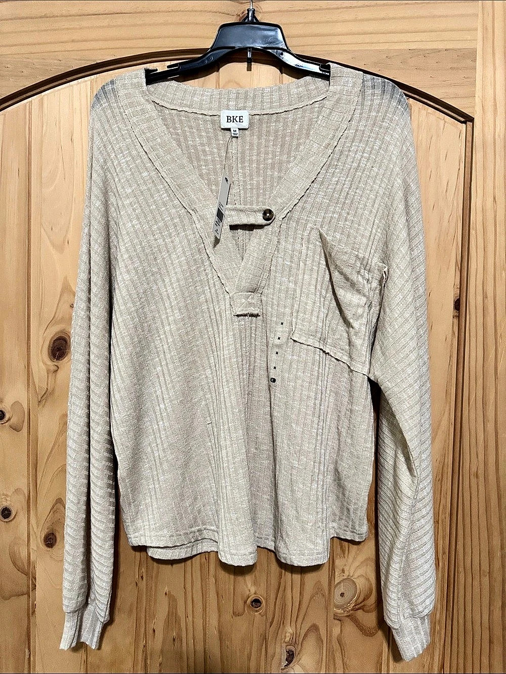 BKE Textured Long Sleeve Tunic in Beige Size Medium NWT